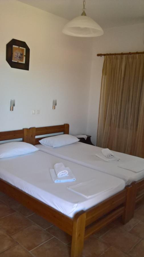 Petradi Aparthotel Livadi  Exteriör bild