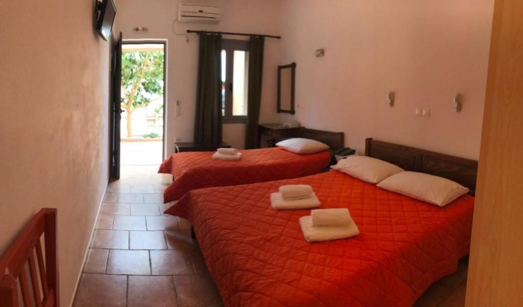 Petradi Aparthotel Livadi  Exteriör bild